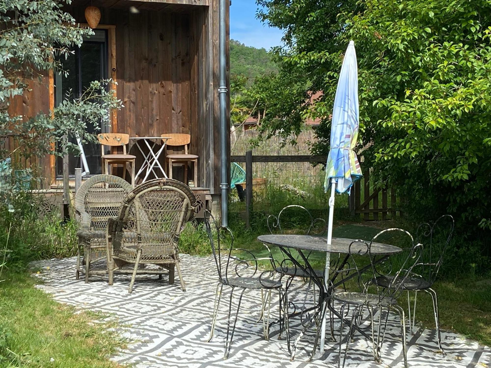 Gite Wildflower Lane Valojoulx Bagian luar foto