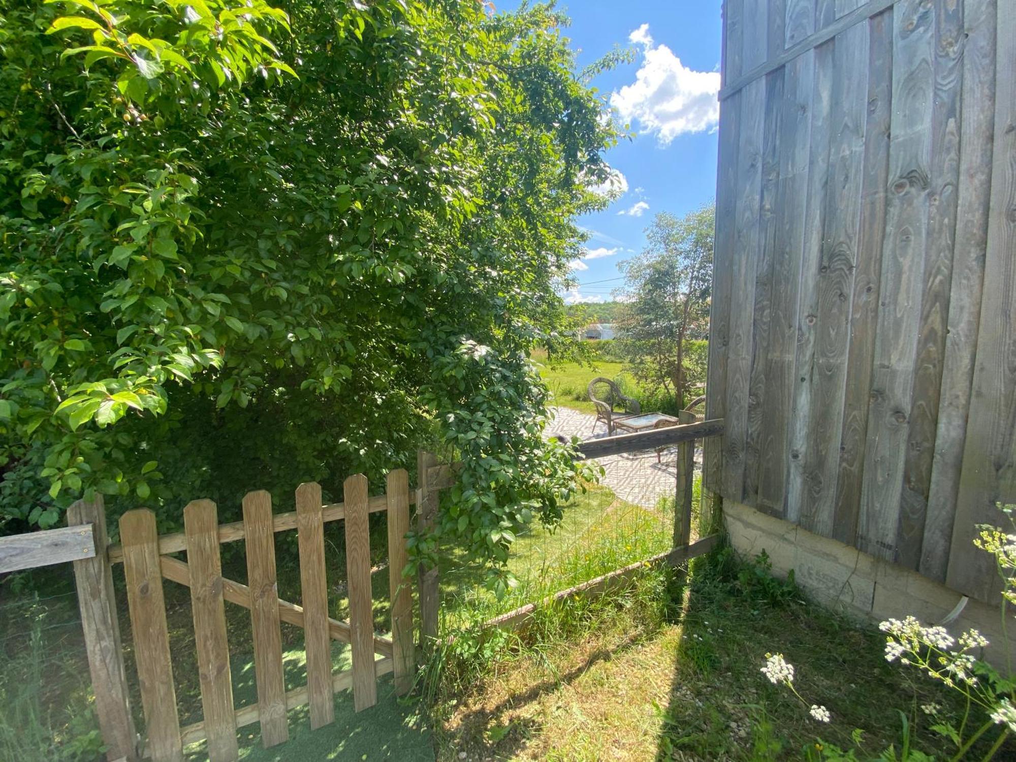 Gite Wildflower Lane Valojoulx Bagian luar foto