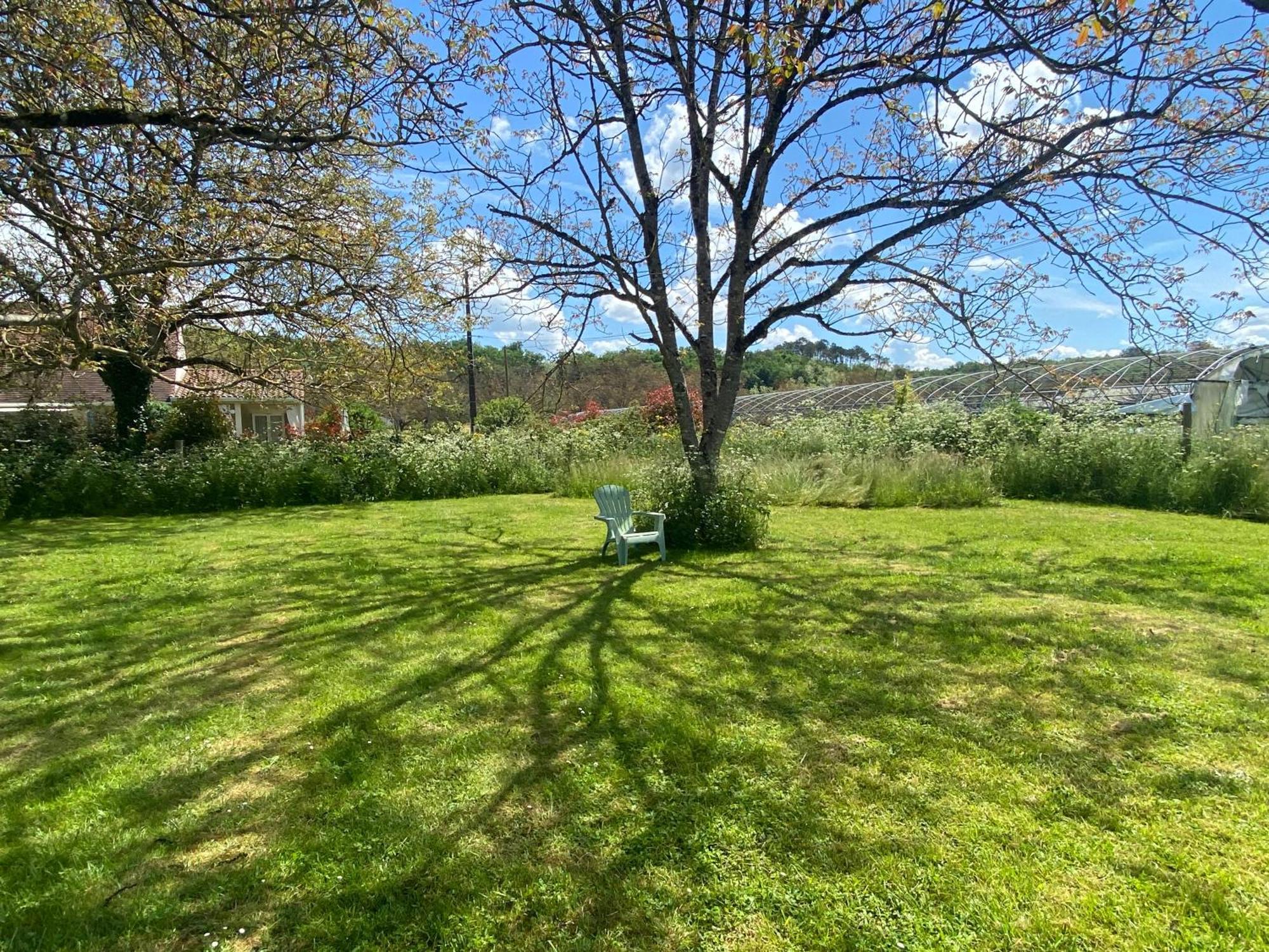 Gite Wildflower Lane Valojoulx Bagian luar foto